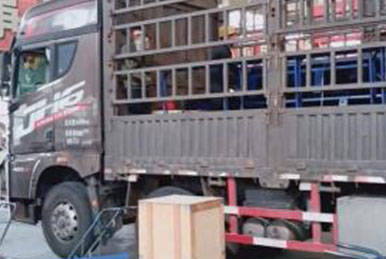 正升重工的發(fā)貨日常：單電機(jī)ZS2028制砂機(jī)，發(fā)往遼寧